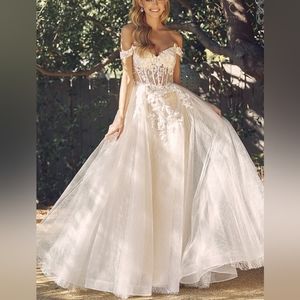 New long white/nude off the shoulder lace wedding dress bridal gown